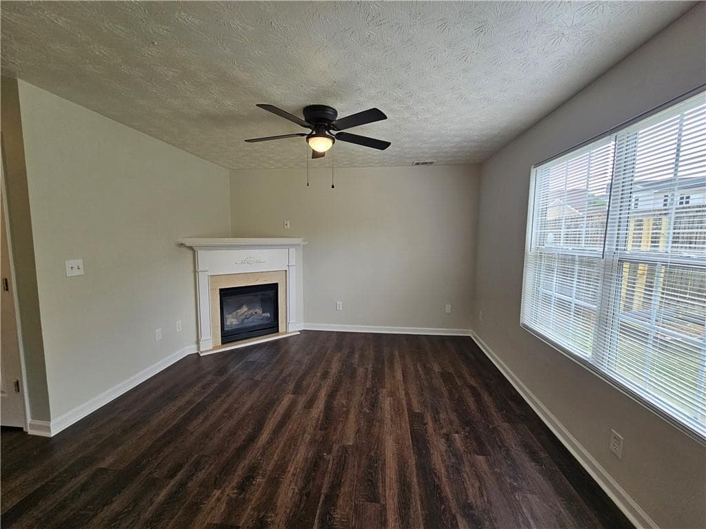 3 bedroom, 3 bathroom, 1,431 sq ft single family residence under contract at 5225 Tussahaw Crossing, Mcdonough, GA 30252 — photo 2