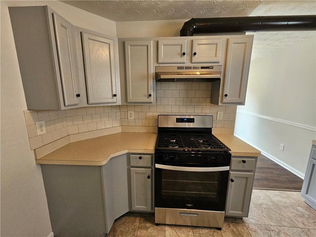 3 bedroom, 3 bathroom, 1,431 sq ft single family residence under contract at 5225 Tussahaw Crossing, Mcdonough, GA 30252 — photo 6