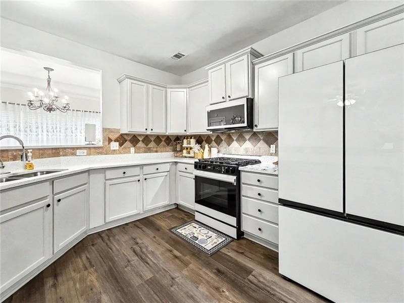 3 bedroom, 3 bathroom, 1,970 sq ft townhouse for sale at 1641 Austin Meadows Drive, Decatur, GA 30032 — photo 9