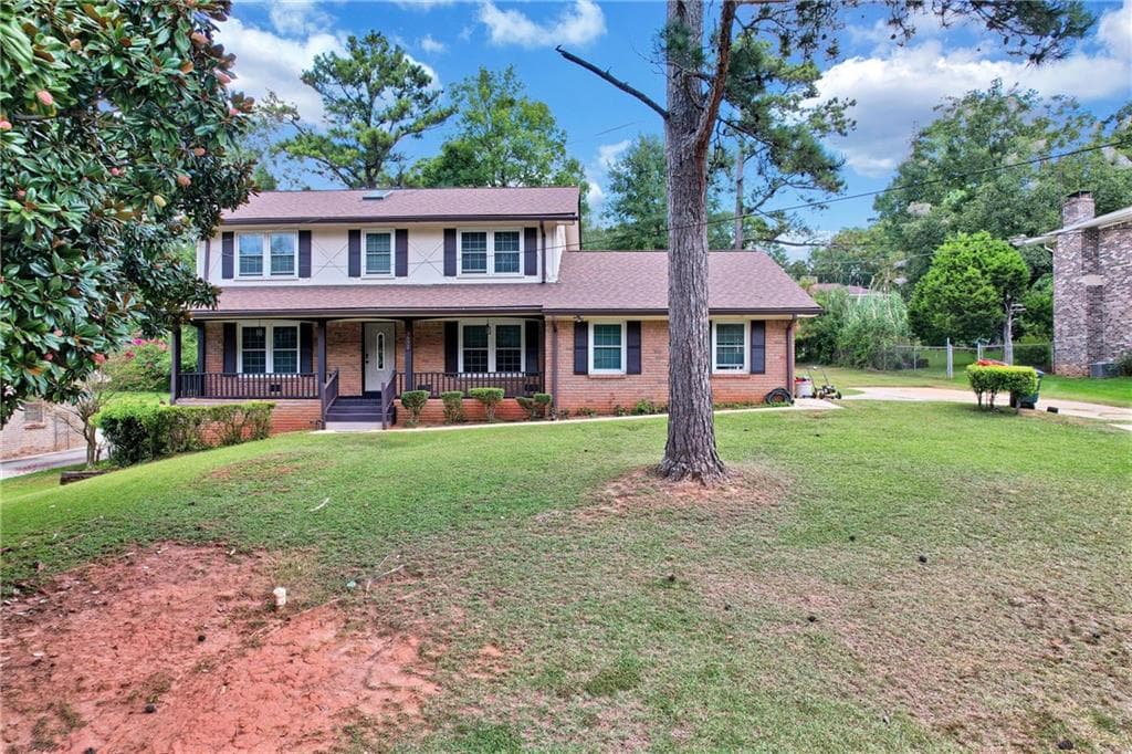 4 bedroom, 3 bathroom, 2,454 sq ft single family residence under contract at 3652 Greentree Farms Drive, Decatur, GA 30034