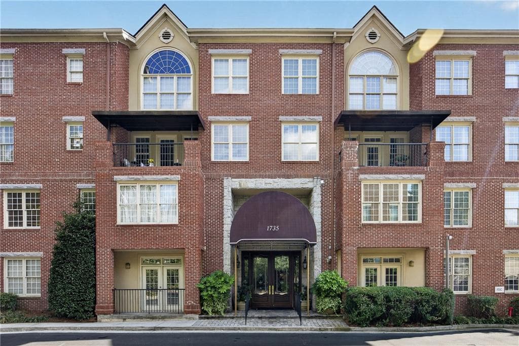 2 bedroom, 3 bathroom, 1,693 sq ft condominium for sale at 1735 Peachtree Street 327, Atlanta, GA 30309 — photo 2