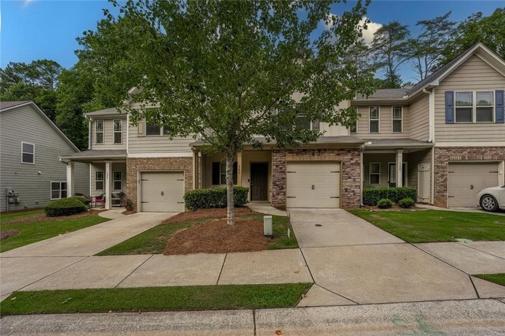 3 bedroom, 3 bathroom, 1,842 sq ft townhouse for sale at 122 Oakview Passage, Canton, GA 30114 — photo 2