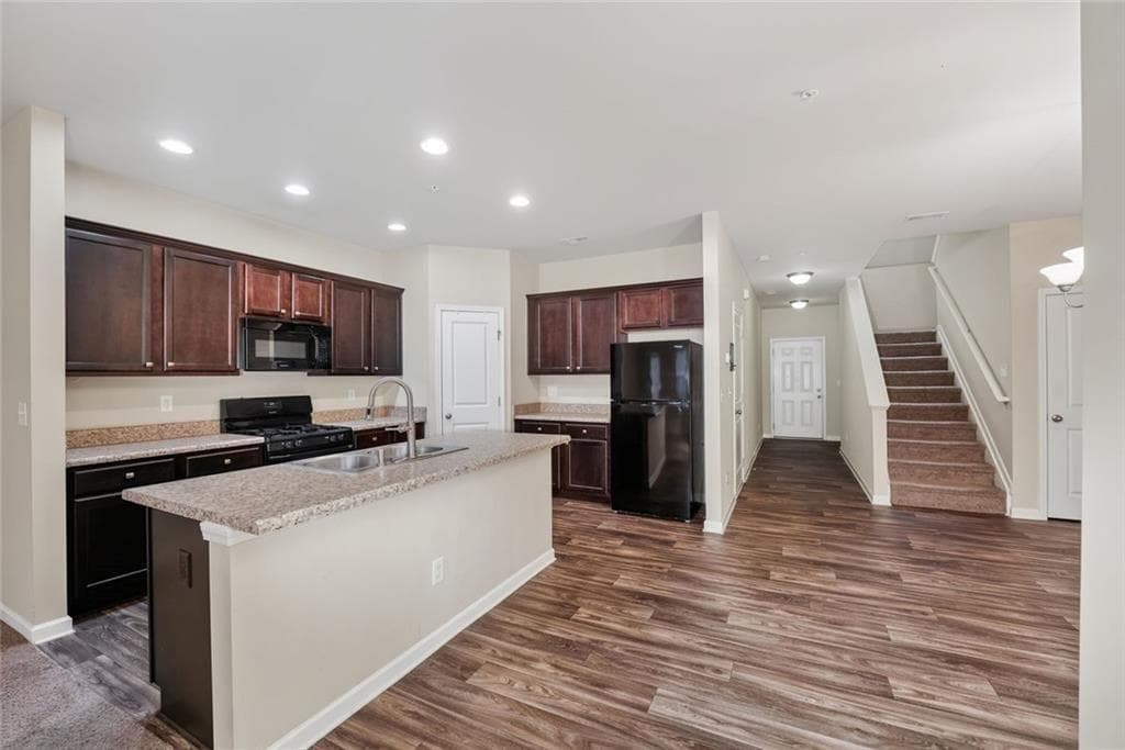 3 bedroom, 3 bathroom, 1,842 sq ft townhouse for sale at 122 Oakview Passage, Canton, GA 30114 — photo 9