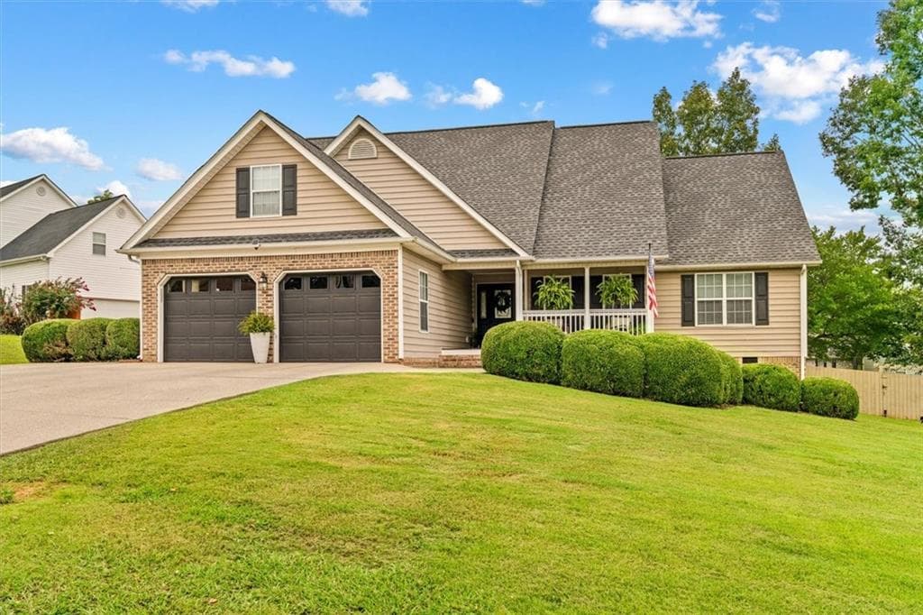 3 bedroom, 2 bathroom, 1,891 sq ft single family residence under contract at 209 Vineyard Drive, Tunnel Hill, GA 30755
