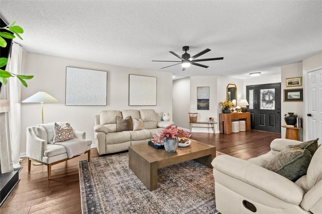 3 bedroom, 2 bathroom, 1,891 sq ft single family residence under contract at 209 Vineyard Drive, Tunnel Hill, GA 30755 — photo 7