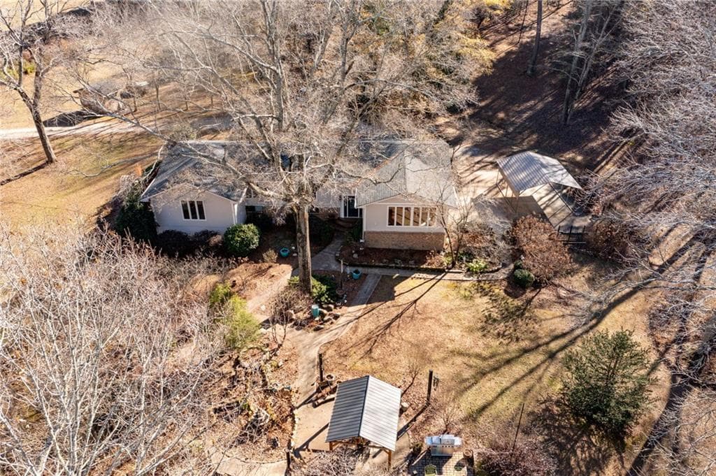 3 bedroom, 2 bathroom, 2,350 sq ft single family residence for sale at 8277 Buchanan Highway, Dallas, GA 30157 — photo 4