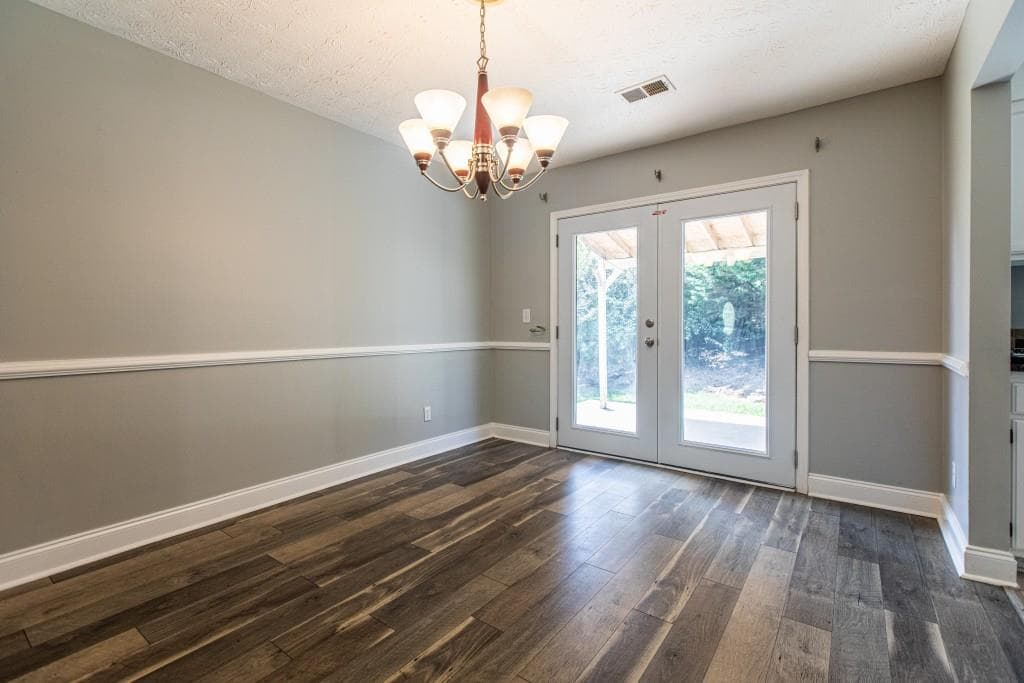 3 bedroom, 2 bathroom, 2,223 sq ft single family residence for rent at 11030 Indian Village Drive, Johns Creek, GA 30022 for $2,500 a month — photo 6