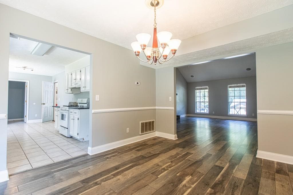 3 bedroom, 2 bathroom, 2,223 sq ft single family residence for rent at 11030 Indian Village Drive, Johns Creek, GA 30022 for $2,500 a month — photo 7