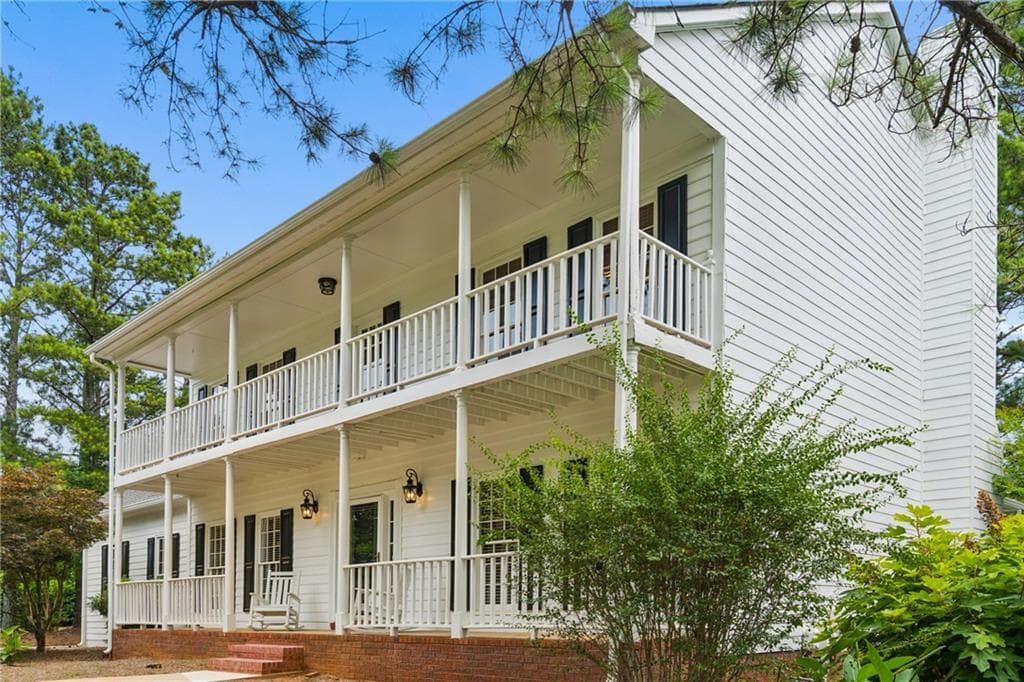 5 bedroom, 4 bathroom, 4,453 sq ft single family residence under contract at 1623 Brentwood Crossing, Conyers, GA 30013 — photo 3