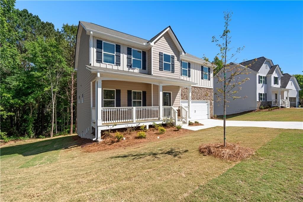 4 bedroom, 3 bathroom, 2,500 sq ft single family residence for sale at 442 The Boulevard, Newnan, GA 30263 — photo 2