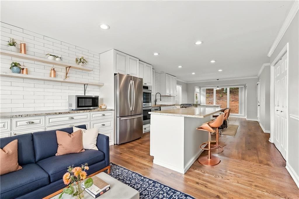 5 bedroom, 4 bathroom, 3,920 sq ft single family residence for sale at 4217 N Mountain Road, Marietta, GA 30066 — photo 6