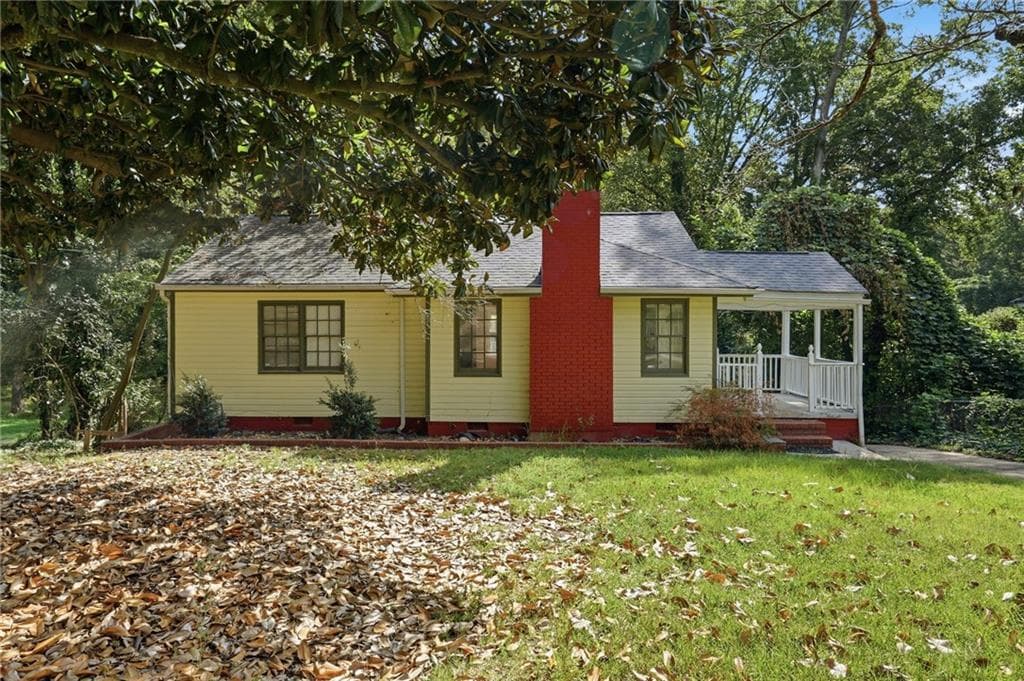 2 bedroom, 1 bathroom, 876 sq ft single family residence for sale at 1576 Wellswood Drive, Atlanta, GA 30315