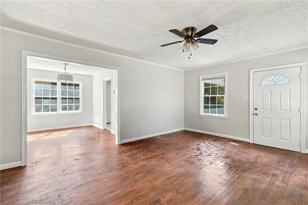2 bedroom, 1 bathroom, 876 sq ft single family residence for sale at 1576 Wellswood Drive, Atlanta, GA 30315 — photo 4