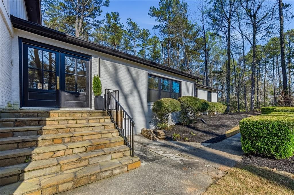 5 bedroom, 4 bathroom, 3,600 sq ft single family residence for sale at 855 Flamingo Drive, Atlanta, GA 30311