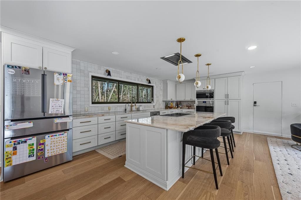 5 bedroom, 4 bathroom, 3,600 sq ft single family residence for sale at 855 Flamingo Drive, Atlanta, GA 30311 — photo 8