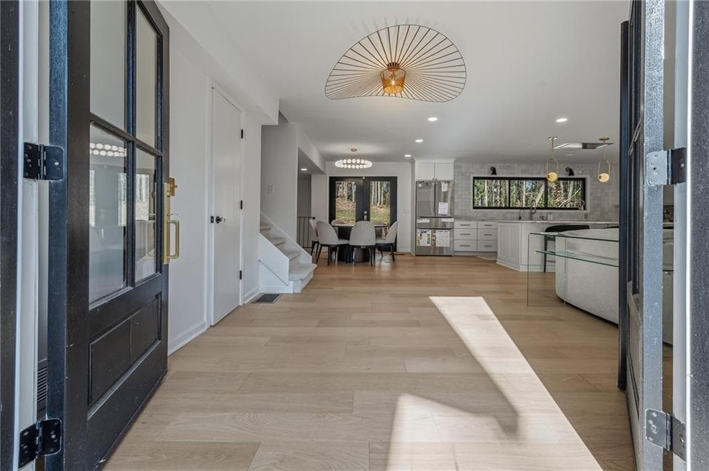 5 bedroom, 4 bathroom, 3,600 sq ft single family residence for sale at 855 Flamingo Drive, Atlanta, GA 30311 — photo 9