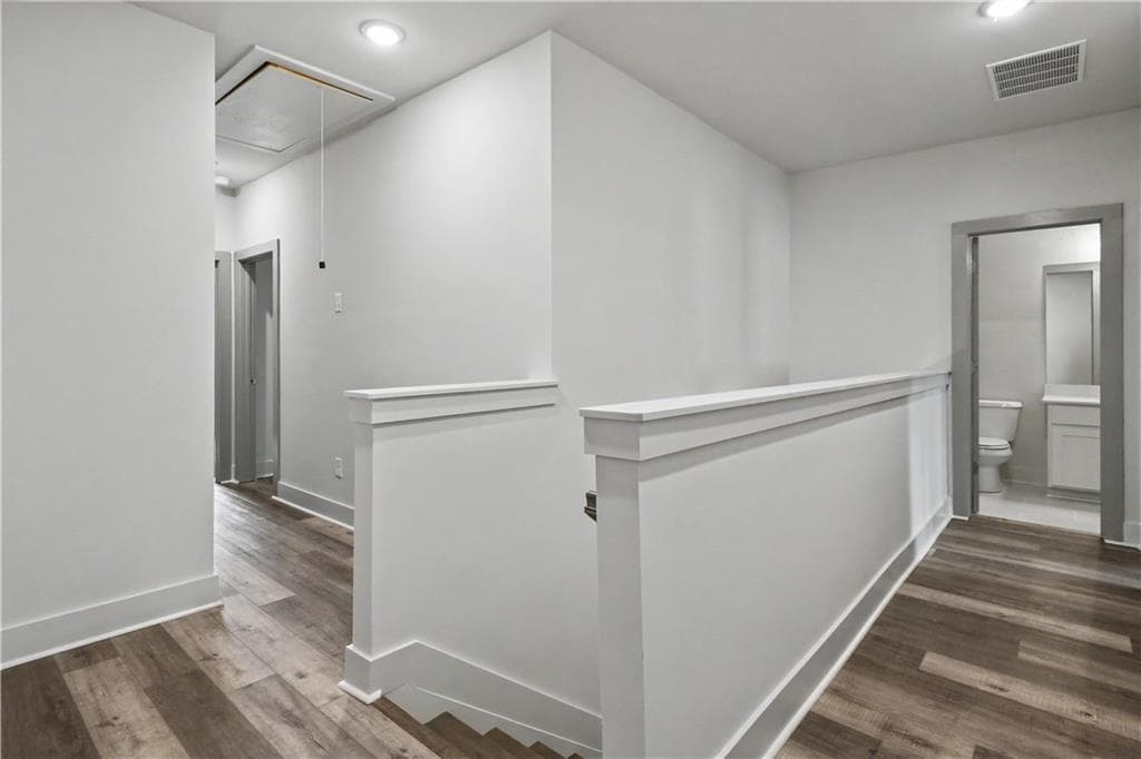 4 bedroom, 3 bathroom, 2,351 sq ft townhouse under contract at 4305 Fern River Bend 22, Norcross, GA 30093 — photo 8