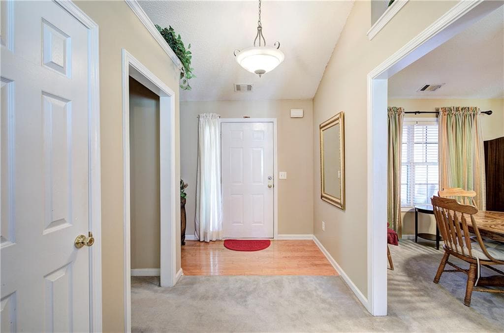3 bedroom, 2 bathroom, 1,872 sq ft single family residence for sale at 494 Beranda Circle, Douglasville, GA 30134 — photo 5