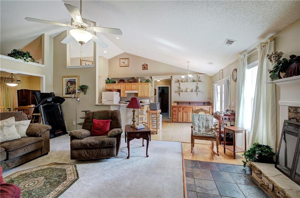 3 bedroom, 2 bathroom, 1,872 sq ft single family residence for sale at 494 Beranda Circle, Douglasville, GA 30134 — photo 10