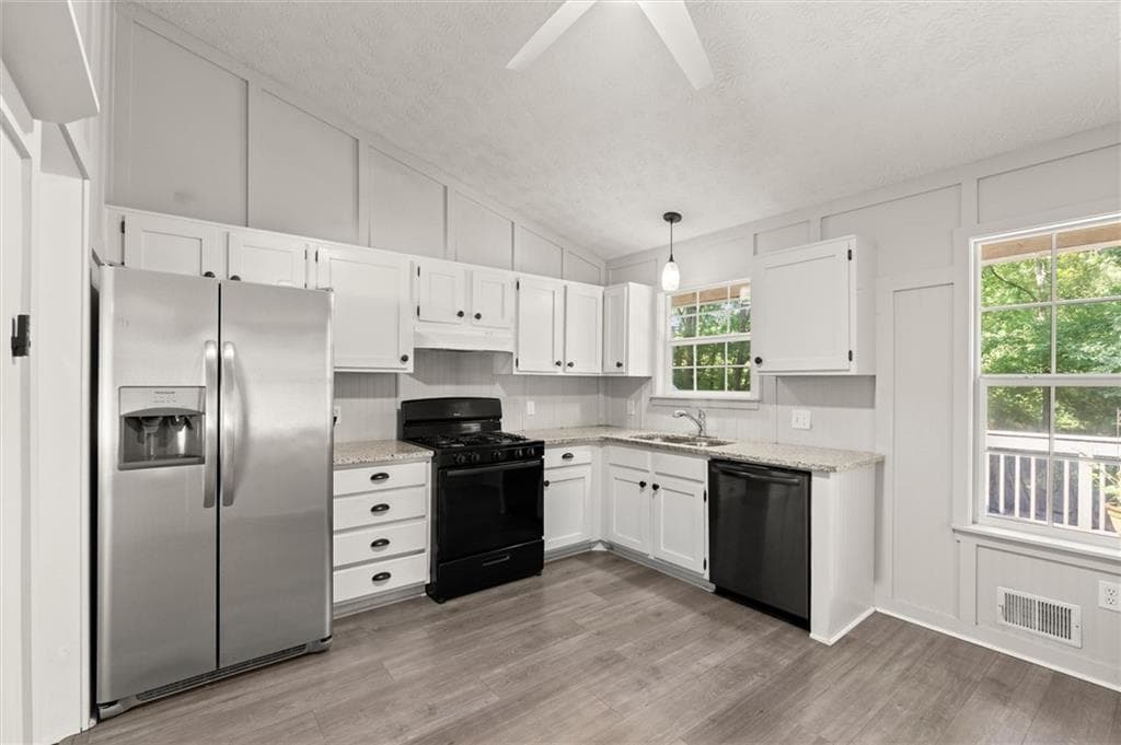 3 bedroom, 2 bathroom, 1,872 sq ft single family residence for sale at 3613 Vinyard Way, Lawrenceville, GA 30044 — photo 8