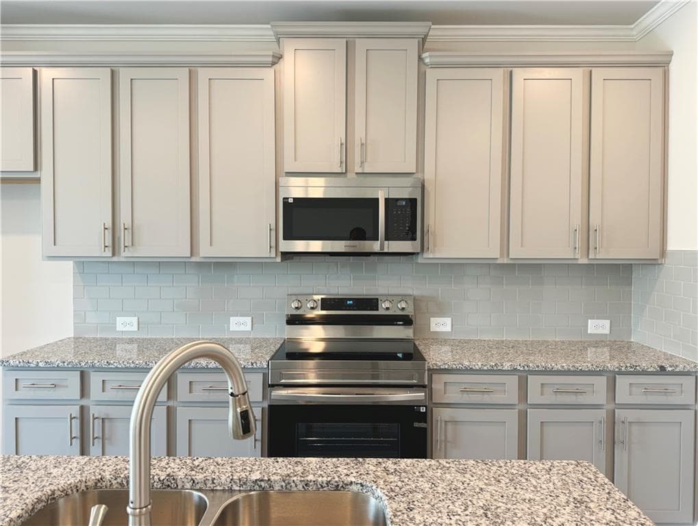 3 bedroom, 3 bathroom, 1,979 sq ft townhouse for sale at 4003 Streamlet Way 159, Gainesville, GA 30506 — photo 4