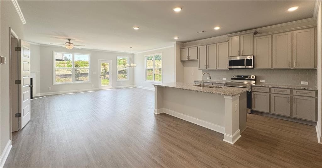 3 bedroom, 3 bathroom, 1,979 sq ft townhouse for sale at 4003 Streamlet Way 159, Gainesville, GA 30506 — photo 5
