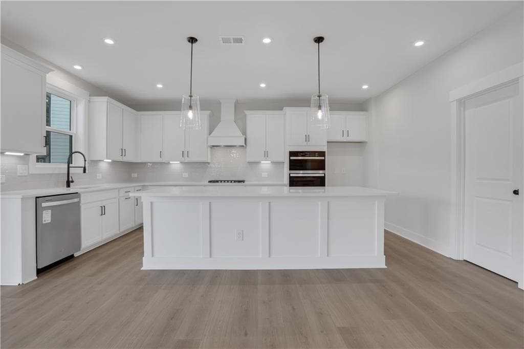 5 bedroom, 5 bathroom, 2,911 sq ft single family residence under contract at 4101 Adler Circle, Buford, GA 30519 — photo 8