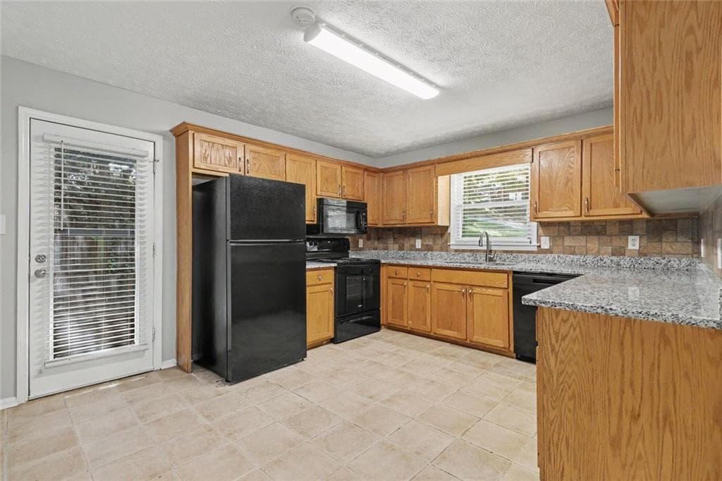 2 bedroom, 2 bathroom, 1,140 sq ft single family residence for sale at 2765 Poplar Lane, Cumming, GA 30041 — photo 8