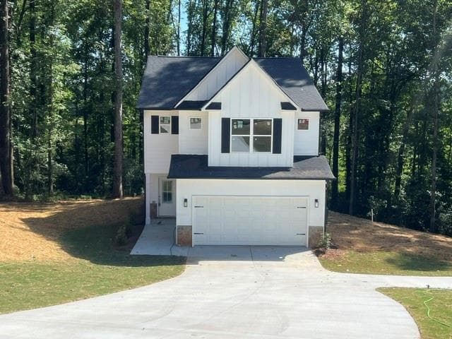 3 bedroom, 3 bathroom, 1,894 sq ft single family residence for sale at 296 Stonington Drive, Mount Airy, GA 30563