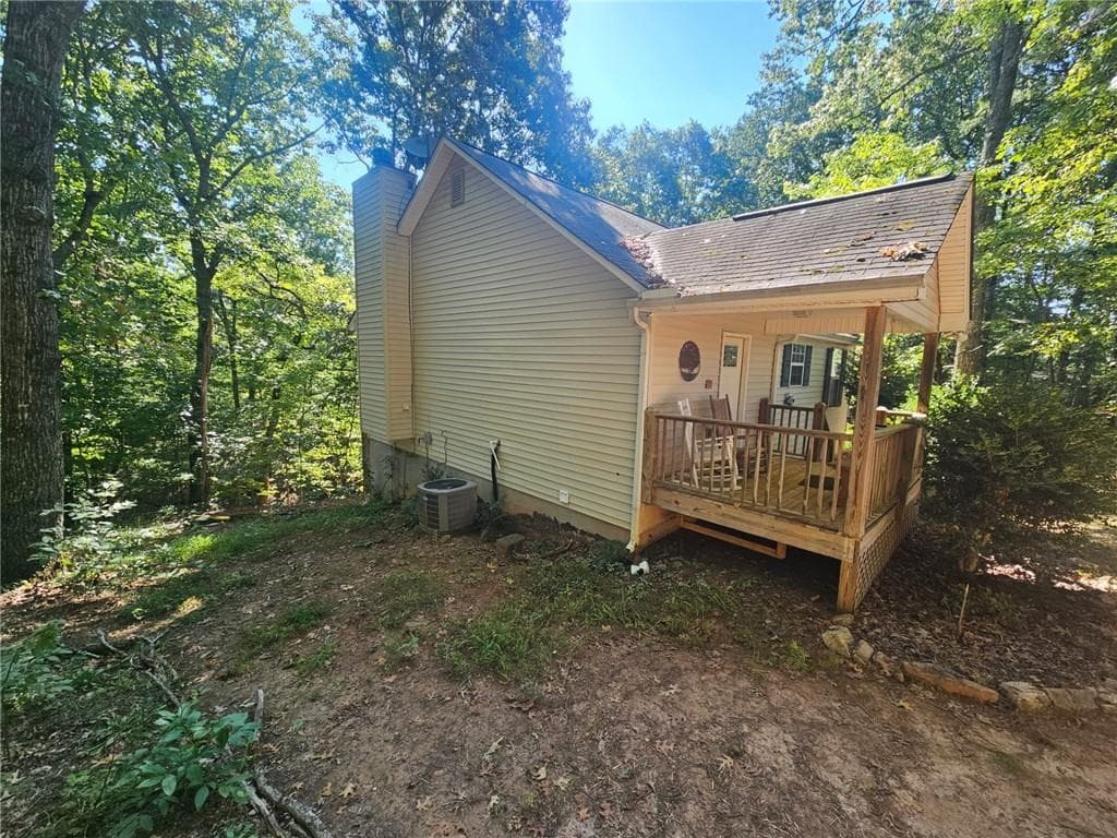 1 bedroom, 2 bathroom, 1,095 sq ft single family residence for sale at 597 Sleepy Hollow Road, Dahlonega, GA 30533 — photo 4