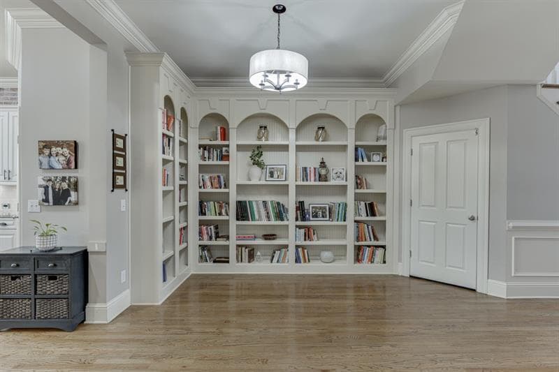 4 bedroom, 5 bathroom, 4,804 sq ft townhouse for sale at 6965 Fellowship Lane, Flowery Branch, GA 30542 — photo 5