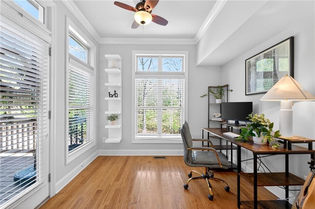 3 bedroom, 4 bathroom, 2,345 sq ft townhouse under contract at 7690 Willoughby Court, Alpharetta, GA 30005 — photo 5