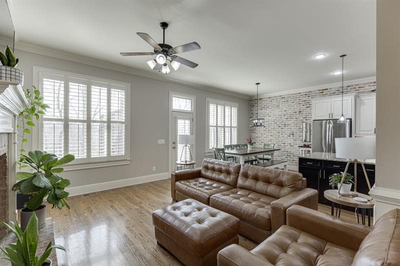 4 bedroom, 5 bathroom, 4,804 sq ft townhouse for sale at 6965 Fellowship Lane, Flowery Branch, GA 30542 — photo 8