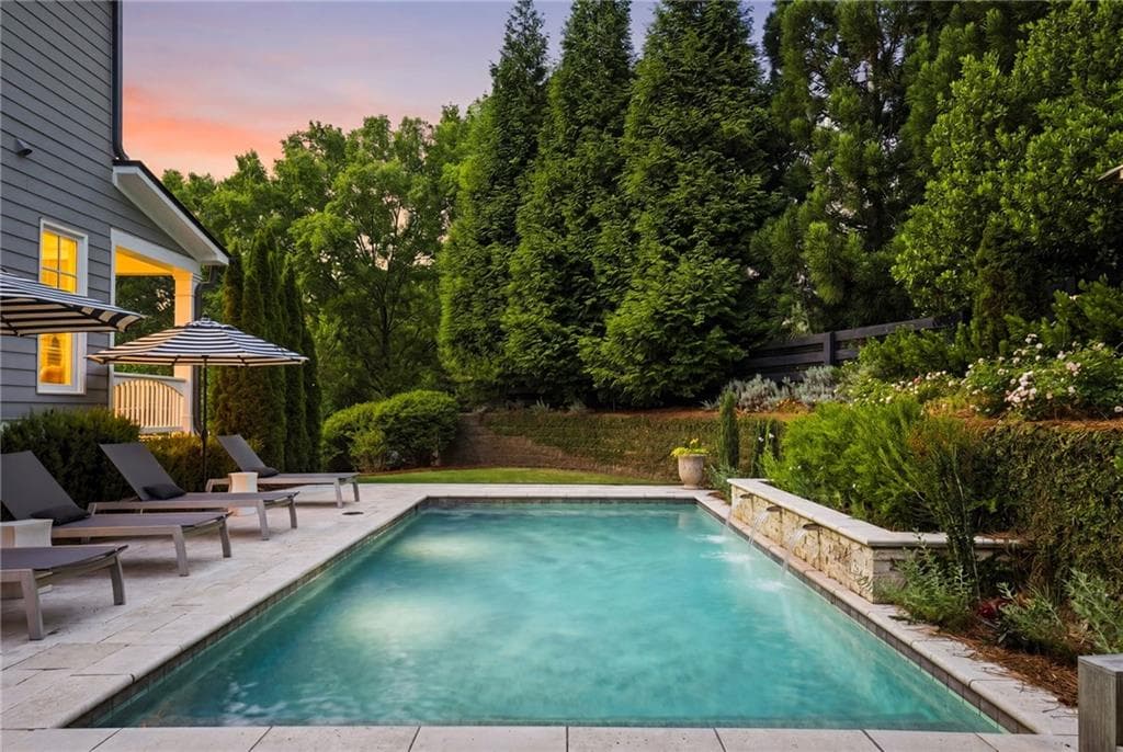 6 bedroom, 5 bathroom, 6,003 sq ft single family residence for sale at 410 Buckfield Lane, Milton, GA 30004 — photo 2