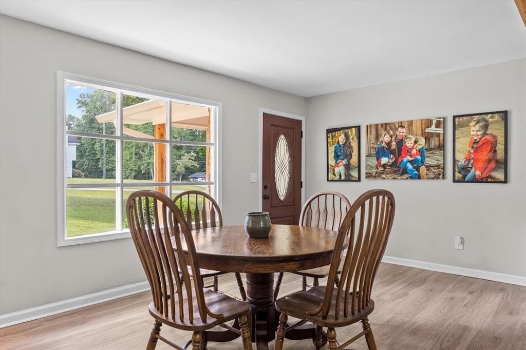 3 bedroom, 3 bathroom, 1,566 sq ft single family residence under contract at 215 Eldorado Drive, Carrollton, GA 30116 — photo 10