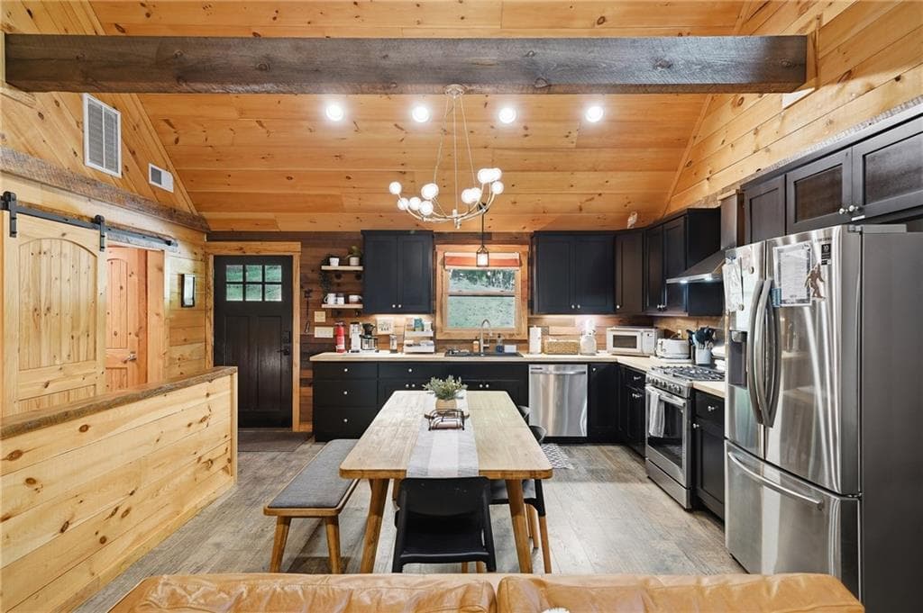 3 bedroom, 3 bathroom, 1,664 sq ft single family residence under contract at 681 Catawba Circle, Ellijay, GA 30540 — photo 8