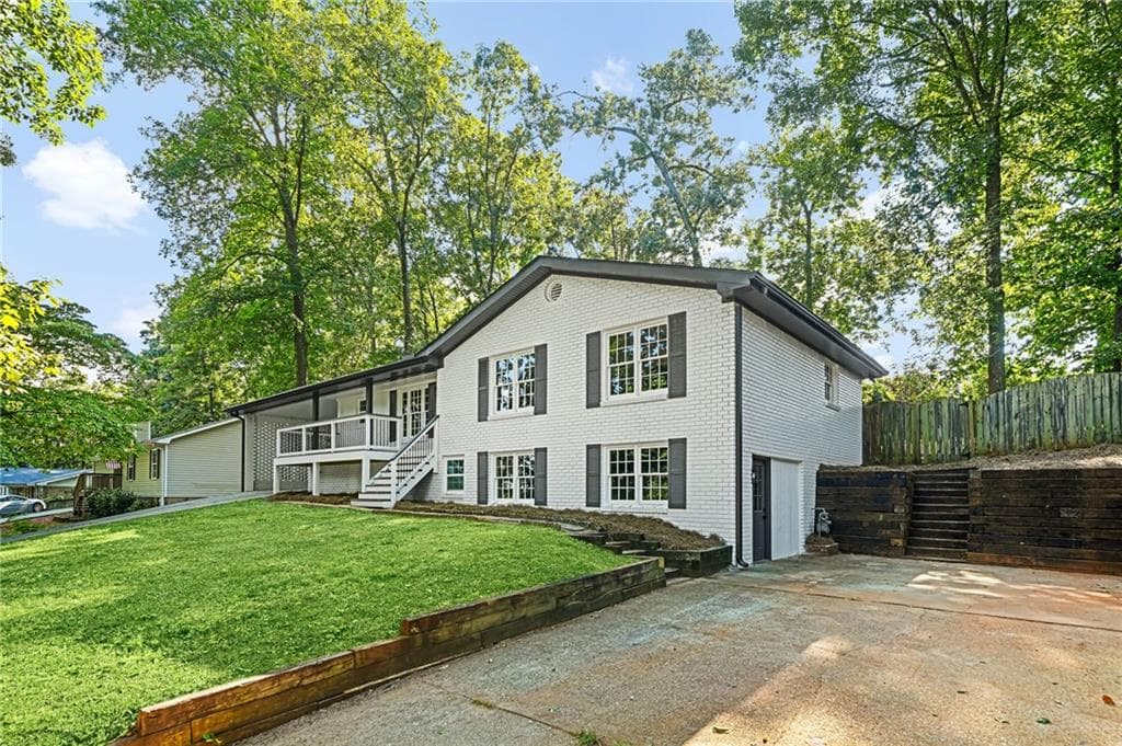 4 bedroom, 3 bathroom, 2,997 sq ft single family residence under contract at 50 Dillard Drive, Kennesaw, GA 30144 — photo 2