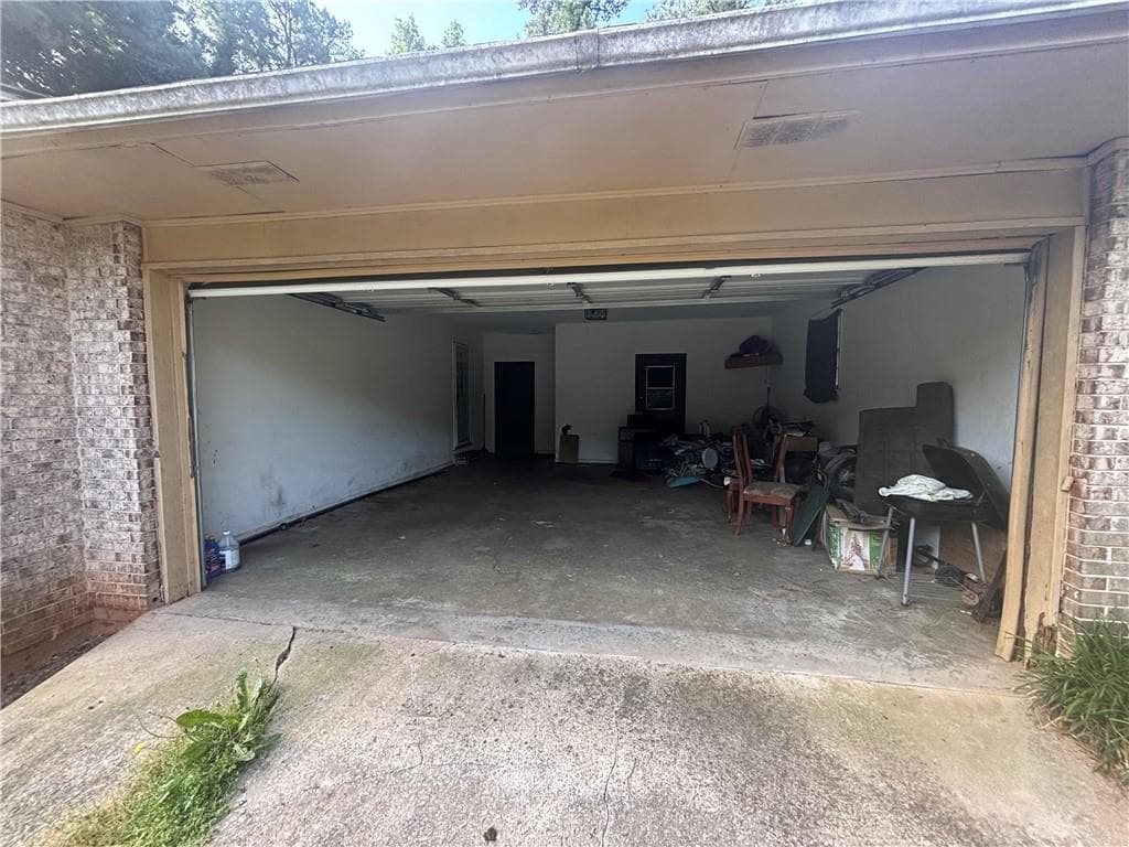 3 bedroom, 2 bathroom, 1,540 sq ft single family residence for sale at 6783 Arabian Terrace, Lithonia, GA 30038 — photo 5