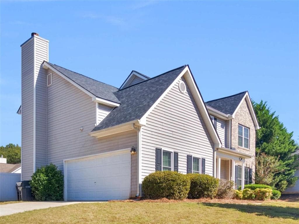 4 bedroom, 3 bathroom, 2,177 sq ft single family residence for sale at 708 Denise Court, Mcdonough, GA 30252 — photo 2