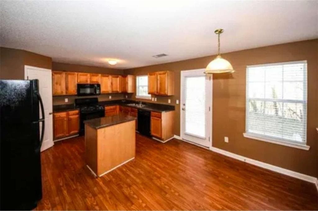 4 bedroom, 3 bathroom, 2,770 sq ft single family residence for sale at 6989 Oneil Court, Austell, GA 30168 — photo 5