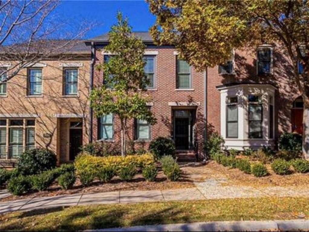 3 bedroom, 4 bathroom, 2,531 sq ft townhouse for rent at 3170 Neal Court, Cumming, GA 30041 for $3,450 a month