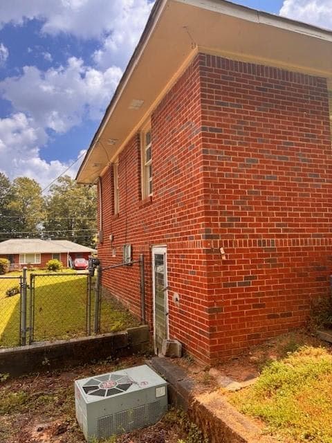 3 bedroom, 1 bathroom, 1,014 sq ft single family residence for sale at 2635 Fairlane Drive, Atlanta, GA 30354 — photo 4