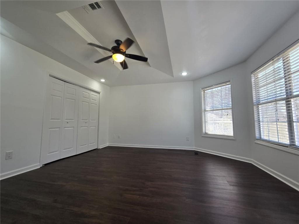 4 bedroom, 4 bathroom, 1,896 sq ft single family residence for sale at 4931 Sugar Creek Drive, Sugar Hill, GA 30518 — photo 8