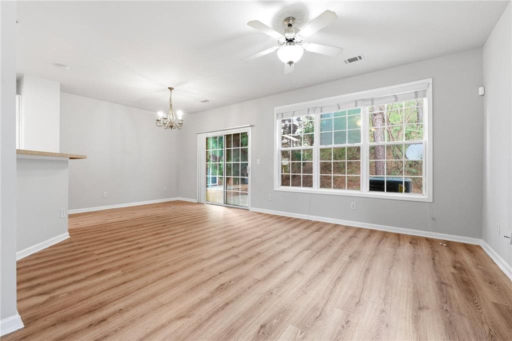 3 bedroom, 3 bathroom, 1,875 sq ft townhouse for sale at 1006 Ivydale Circle, Lawrenceville, GA 30045 — photo 3