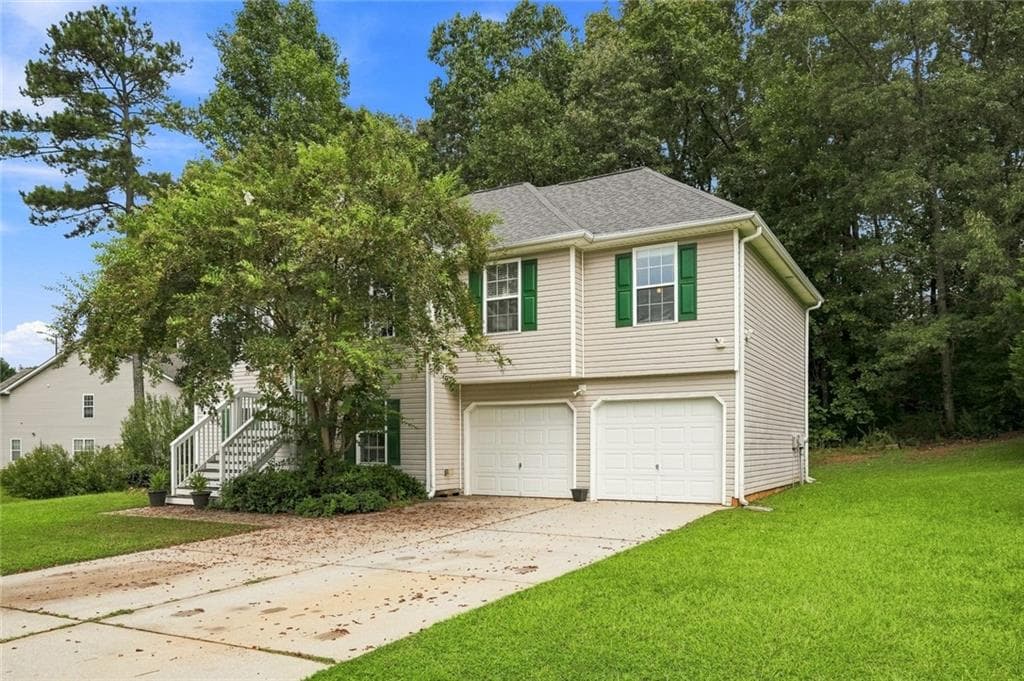 3 bedroom, 2 bathroom, 1,547 sq ft single family residence for sale at 35 Sandstone Court, Douglasville, GA 30134 — photo 2