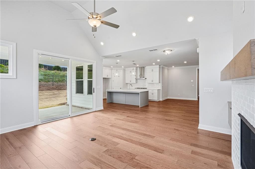 3 bedroom, 3 bathroom, 2,221 sq ft single family residence for sale at 547 Pearl Street, Cumming, GA 30040 — photo 6