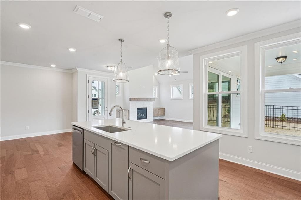 3 bedroom, 3 bathroom, 2,221 sq ft single family residence for sale at 547 Pearl Street, Cumming, GA 30040