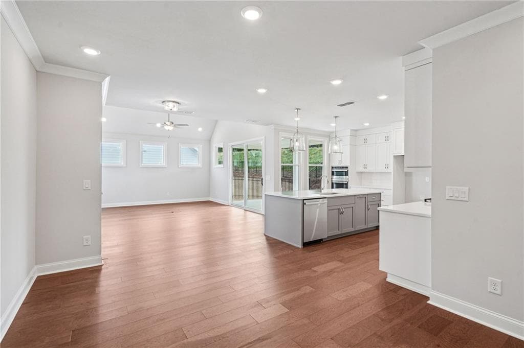 3 bedroom, 3 bathroom, 2,221 sq ft single family residence for sale at 547 Pearl Street, Cumming, GA 30040 — photo 10