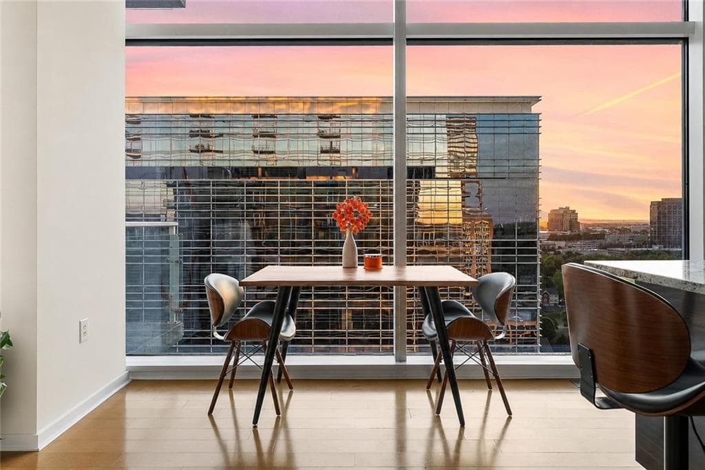 2 bedroom, 2 bathroom, 1,399 sq ft condominium for sale at 45 Ivan Allen Jr Boulevard 1703, Atlanta, GA 30308 — photo 4