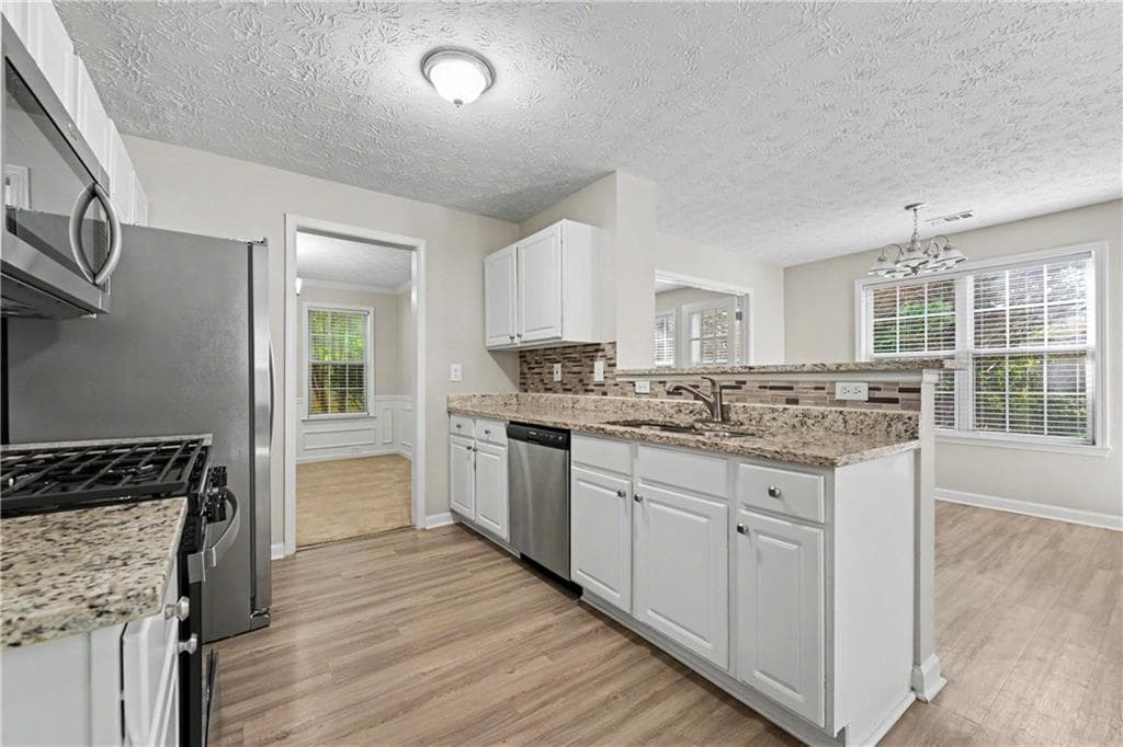 3 bedroom, 3 bathroom, 2,789 sq ft single family residence for sale at 3367 Ridgemill Circle, Dacula, GA 30019 — photo 3